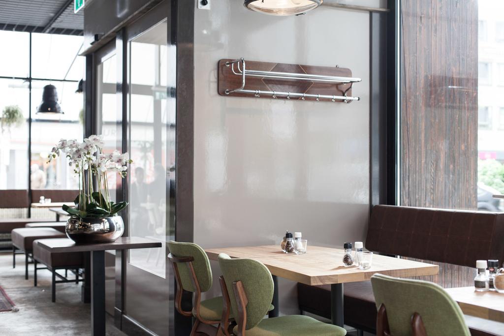 Hotel Finn Almere Bagian luar foto