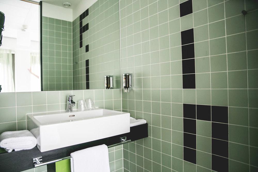 Hotel Finn Almere Bagian luar foto