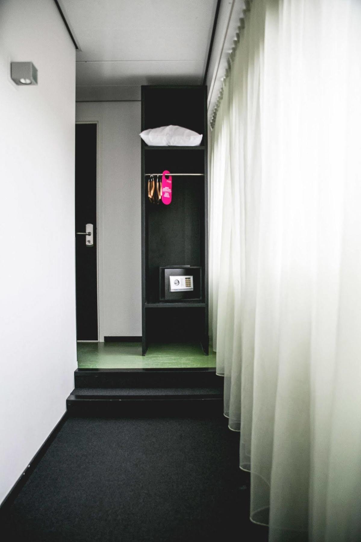 Hotel Finn Almere Bagian luar foto