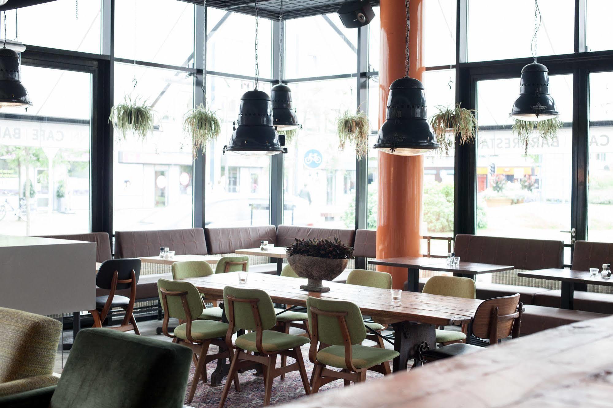 Hotel Finn Almere Bagian luar foto